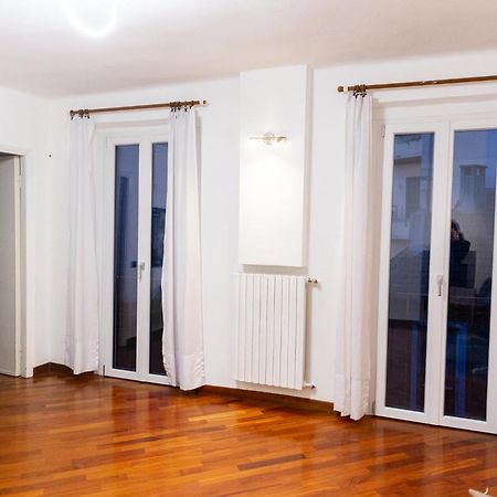 Sweet House Corso Genova Apartment มิลาน ภายนอก รูปภาพ