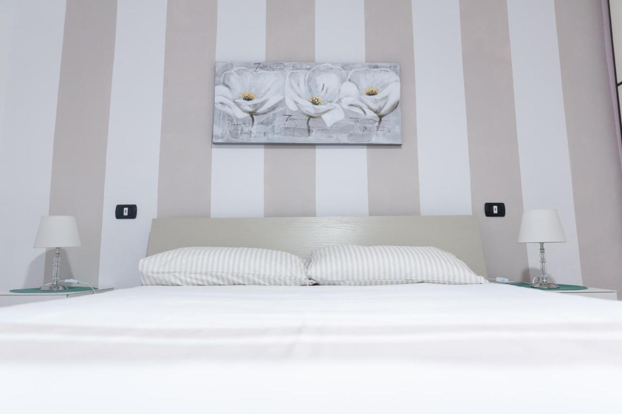 Sweet House Corso Genova Apartment มิลาน ภายนอก รูปภาพ