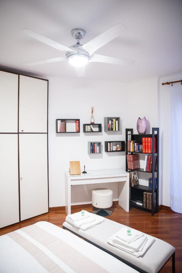 Sweet House Corso Genova Apartment มิลาน ภายนอก รูปภาพ
