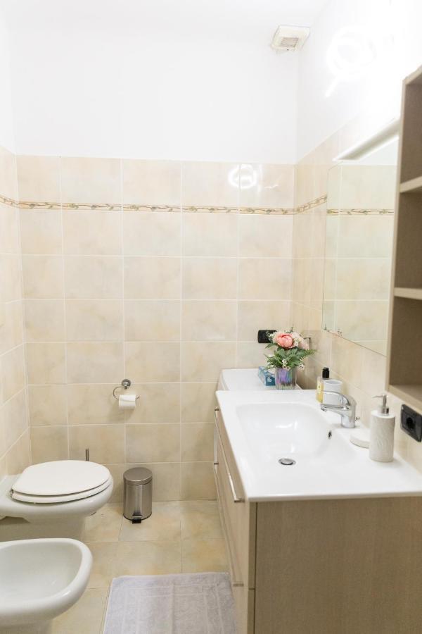 Sweet House Corso Genova Apartment มิลาน ภายนอก รูปภาพ