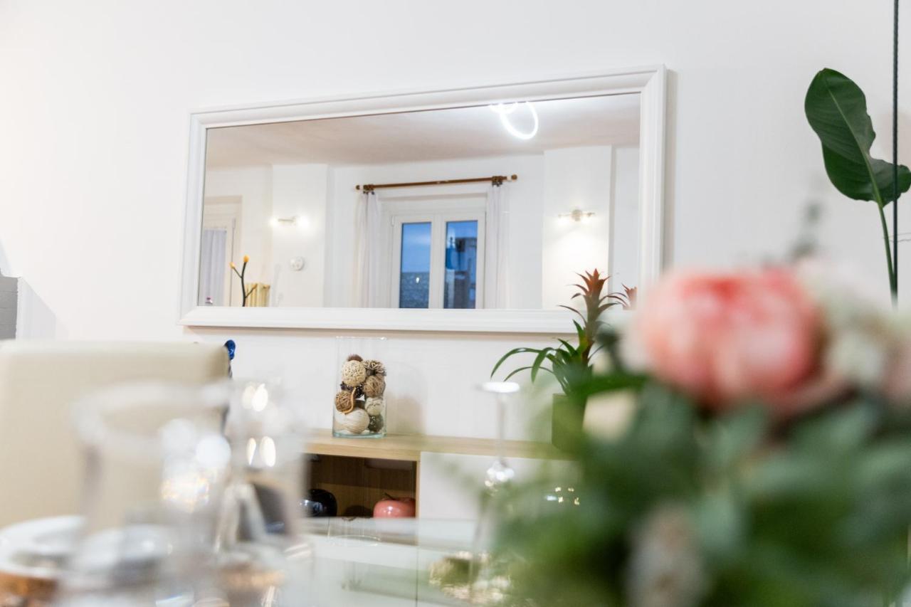 Sweet House Corso Genova Apartment มิลาน ภายนอก รูปภาพ