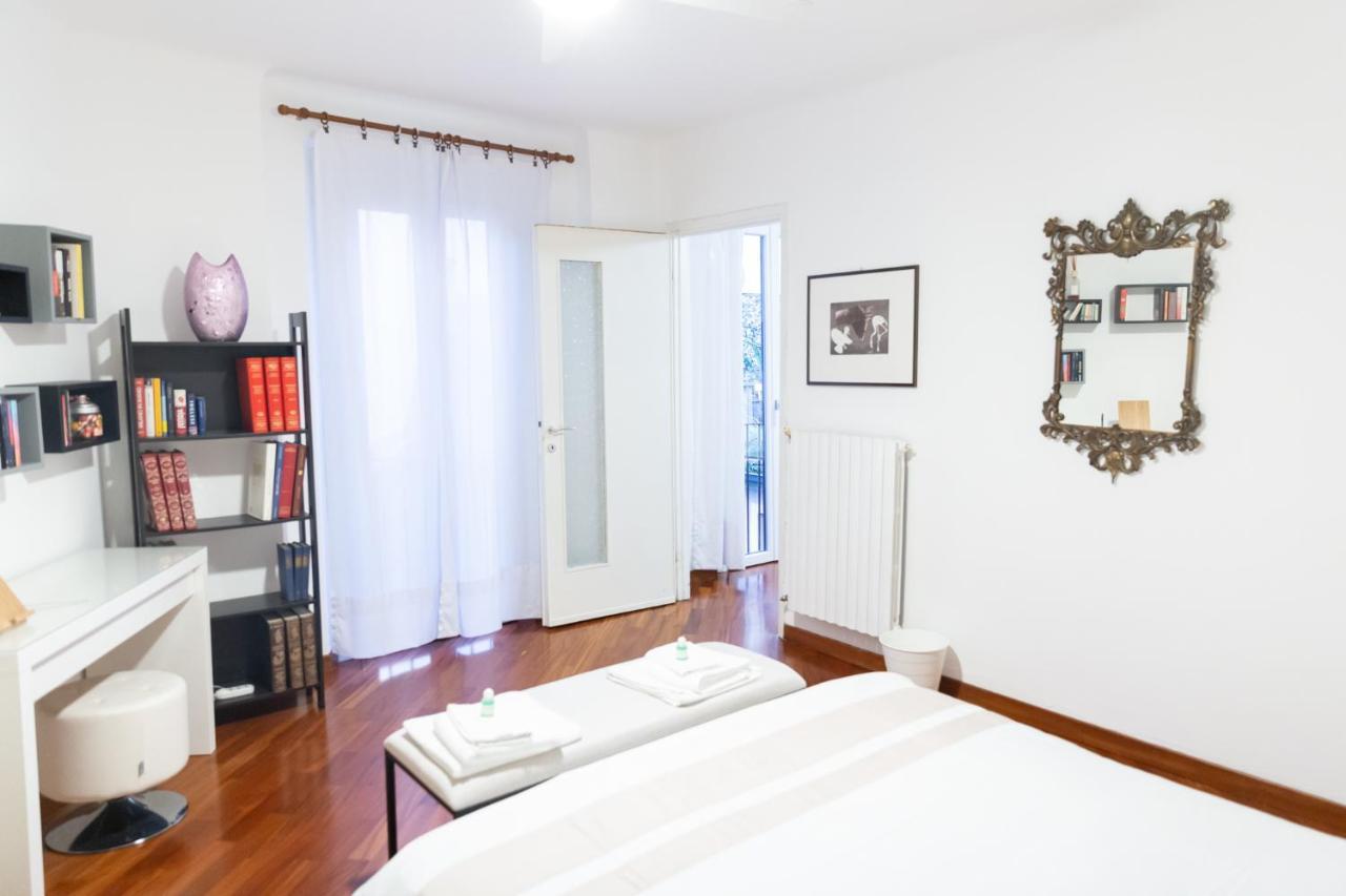 Sweet House Corso Genova Apartment มิลาน ภายนอก รูปภาพ